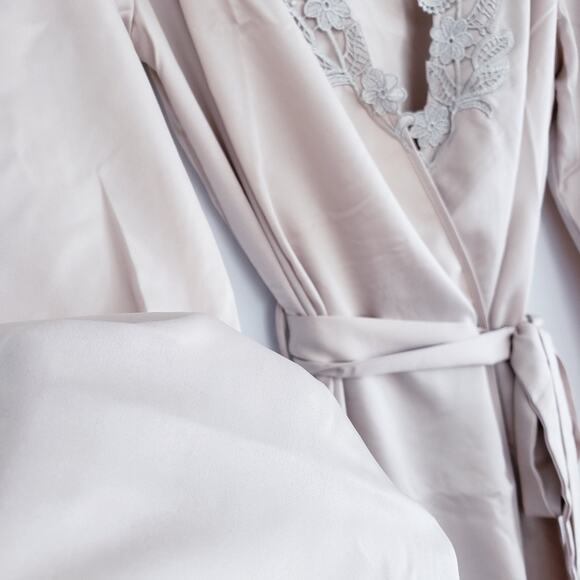 Flora Lace V Neck Belted Beige / Cream Silky Robe Small/ Medium - Picture 8 of 10